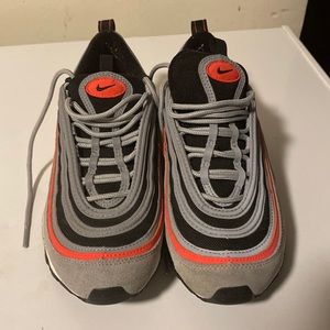 There in good condition , there clean, they were wore a little bit